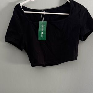 SHEIN Black Short Sleeve Cropped Scoop Top